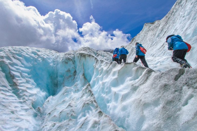 The Thrill of Backpacking: Embracing Minimalism in the Wilderness